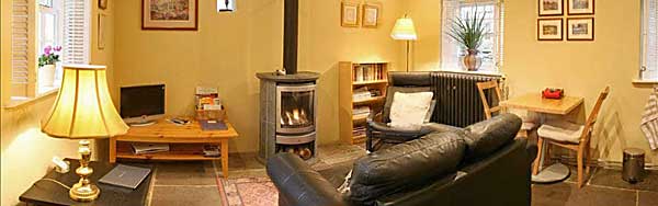 Barn Cottage,  four star luxury holiday cottage accommodation at Bakewell in the heart of the Derbyshire Peak District - Self Catering Holiday Accommodation - Derbyshire Peak District Accommodation