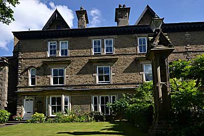 Glendon Guest House,  luxury holiday accommodation at Matlock in the heart of the Derbyshire Peak District